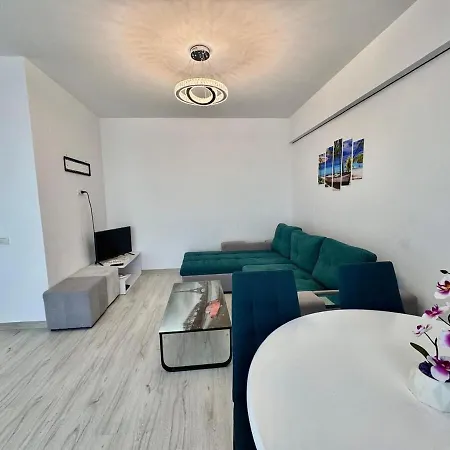Wave Mamaia Nord Apartment