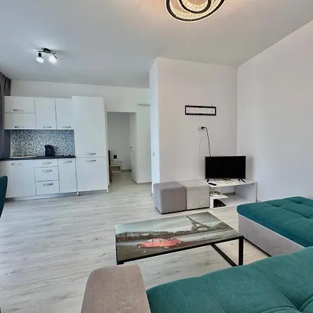 Wave Mamaia Nord Apartment *